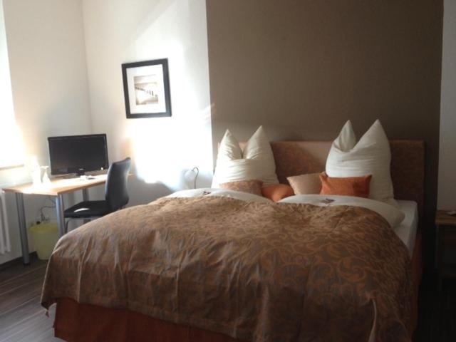 Landhotel Zur Alten Kaserne Ebern Room photo